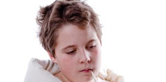 Jakie są przyczyny występowania drgawek gorączkowych u dzieci i jak im zaradzić?