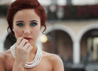 Jakie fryzury niszczą włosy?