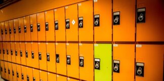 Ile trzeba odsunąć szafki kuchenne od ściany?