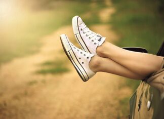 Czym smarować buty żeby nie przemakały?