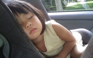 Kiedy wyciągnąć poduszki z fotelika? Kiedy wyciągnąć poduszki z fotelika?