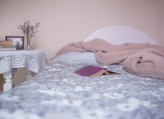 Jak zrobić prześcieradło z gumką?