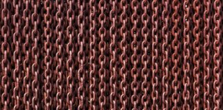 Czy spinka niszczy włosy?