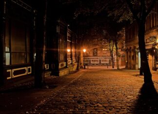 Jaka moc lampy przed domem? Jaka moc lampy przed domem?