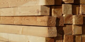 Z jakich desek zrobić domek dla dzieci?