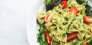 Czy pasta do butów impregnuje?