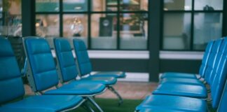 Jak ubrać krzesło na komunię?