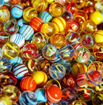 Jak się robi kulki z bibuły?