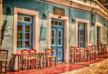 Jak ozdobić krzesła?